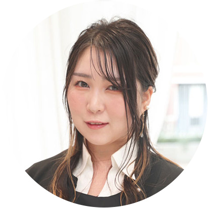 M.SLASH馬車道 ネイリスト 宮崎 綾