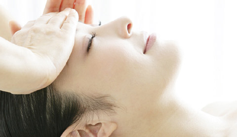 青山のネイルサロン VINGT NAIL フェイシャル＆リップエステ