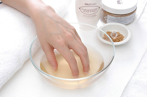 ハンド キューティクルケア