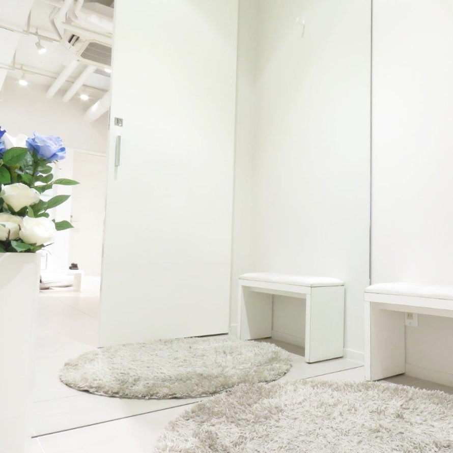 フィッティングルーム完備