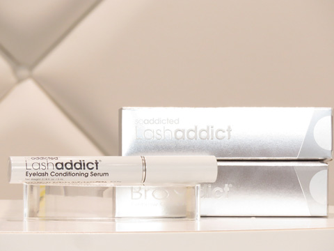 スタッフがオススメ！お家ケア　ラッシュアディクト